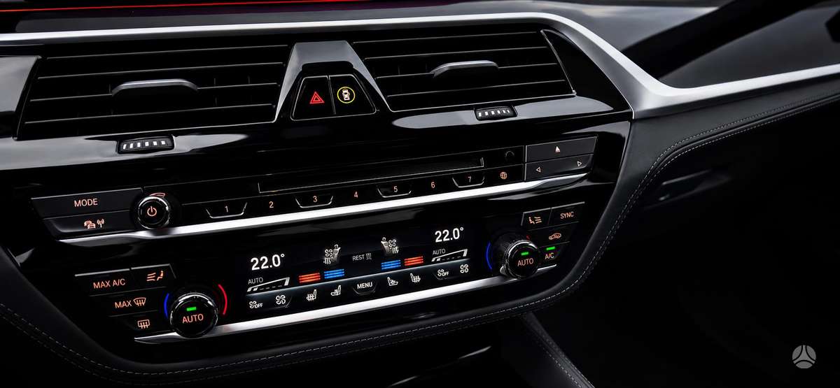 BMW M5, 4.4 l., Седан