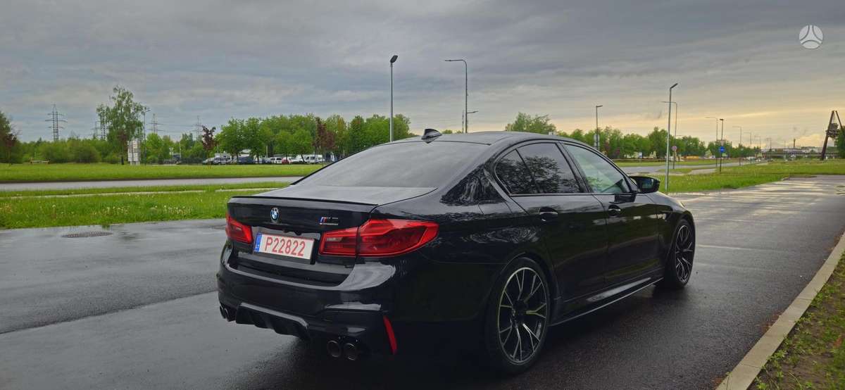 BMW M5, 4.4 l., Седан