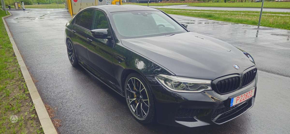 BMW M5, 4.4 l., Седан