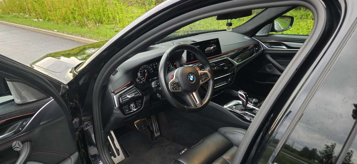 BMW M5, 4.4 l., Седан