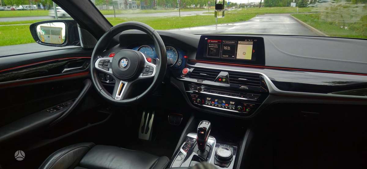 BMW M5, 4.4 l., Седан