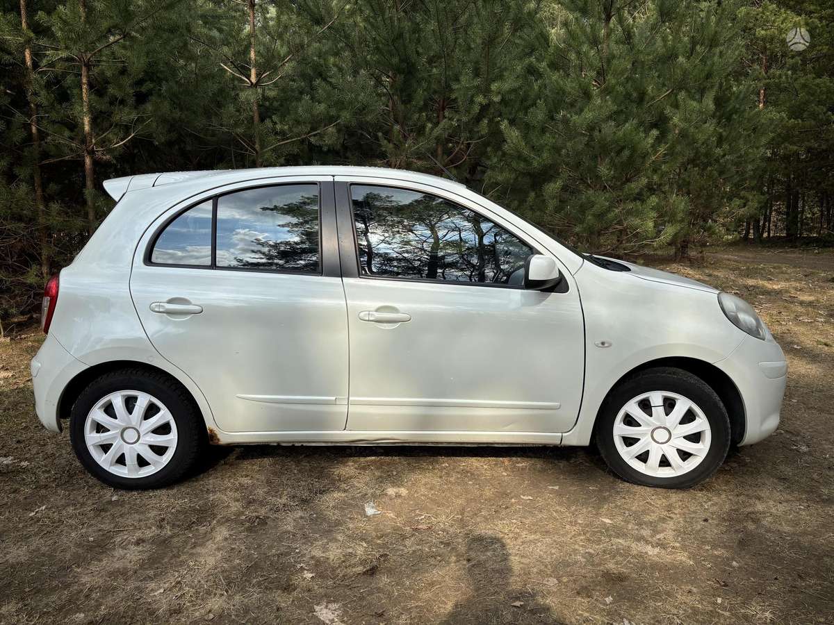 Nissan Micra, 1.2 l., hatchback