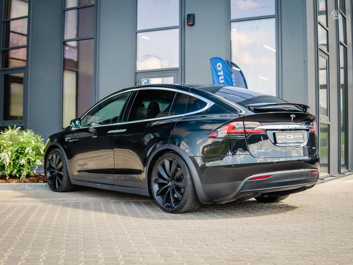 Tesla Model X, off-road / crossover