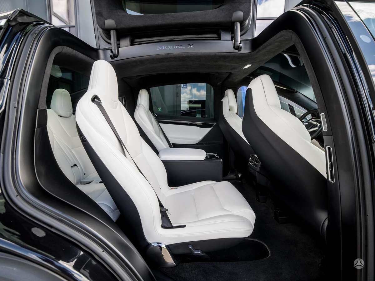 Tesla Model X, off-road / crossover