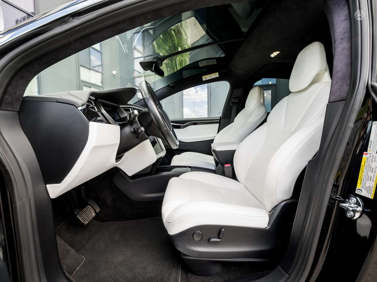 Tesla Model X, off-road / crossover