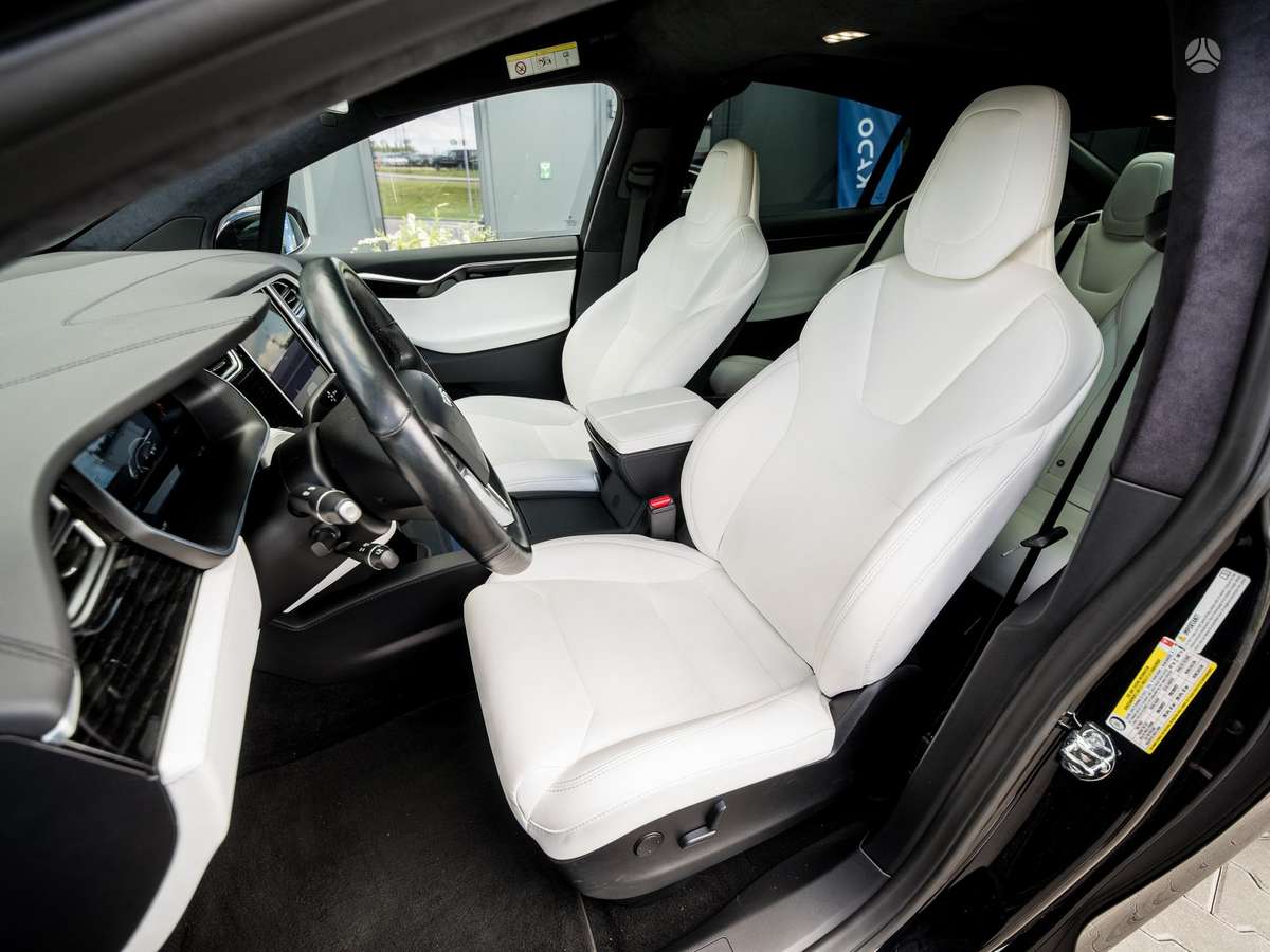 Tesla Model X, off-road / crossover