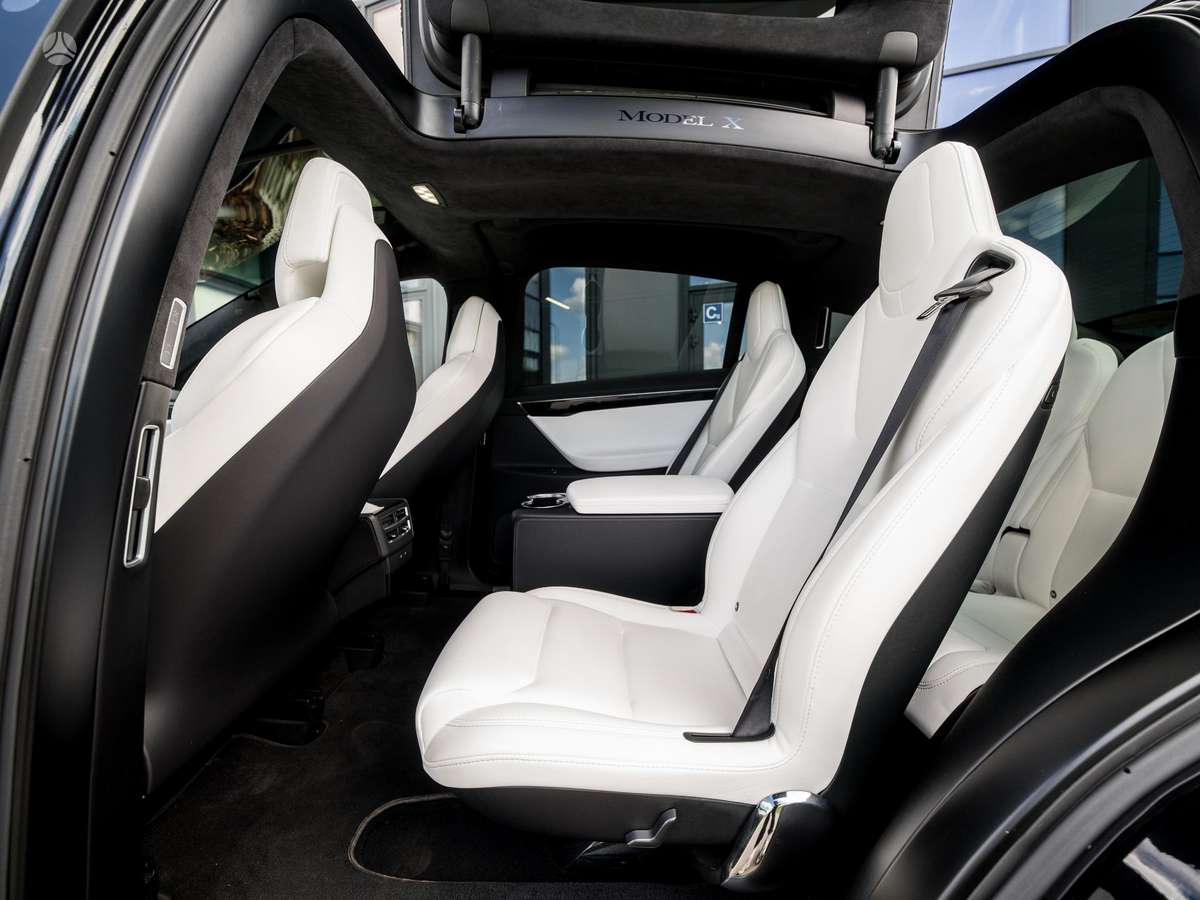 Tesla Model X, off-road / crossover