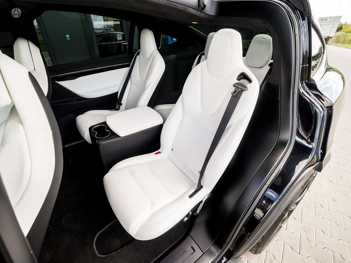 Tesla Model X, off-road / crossover