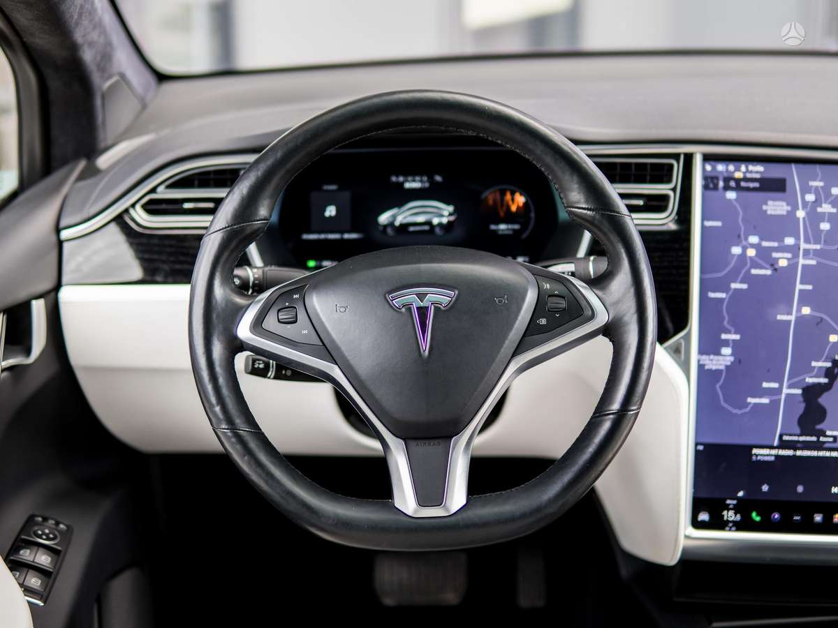 Tesla Model X, off-road / crossover