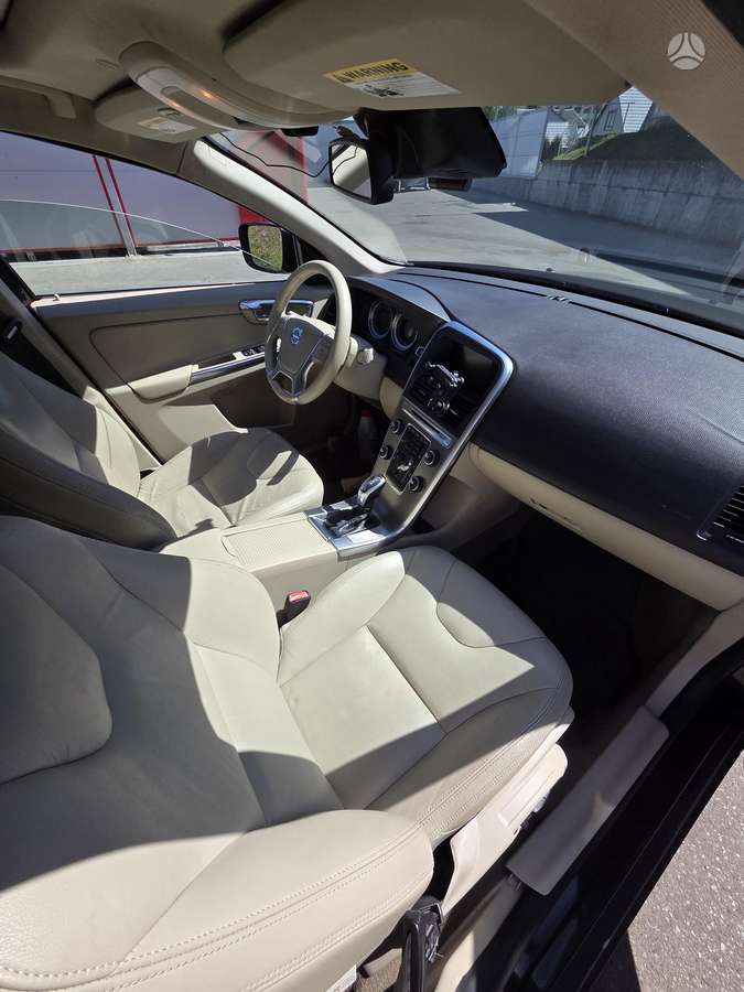 Volvo XC60 - 11