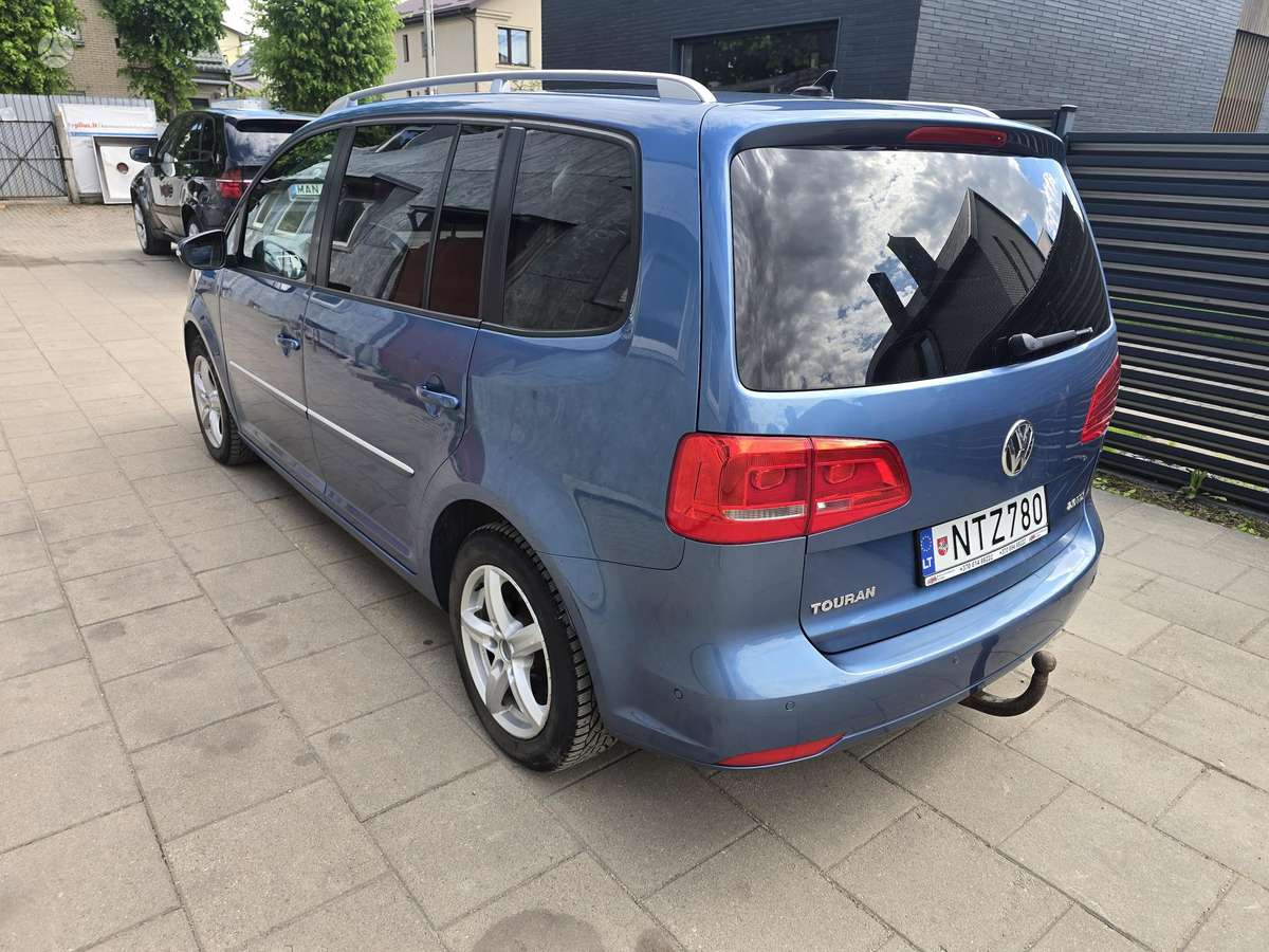 Volkswagen Touran, 1.9 l., Минивэн