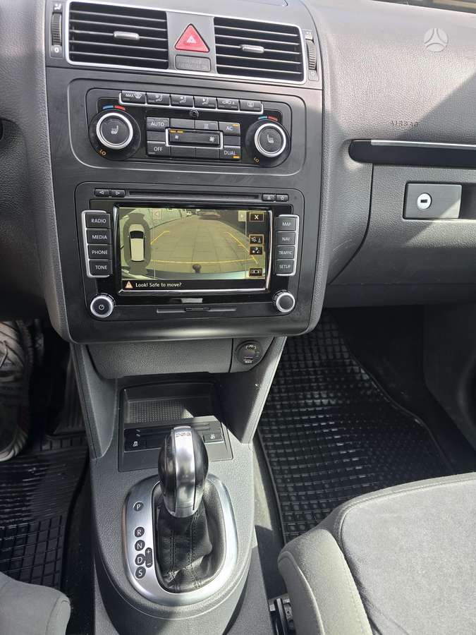 Volkswagen Touran, 1.9 l., Минивэн