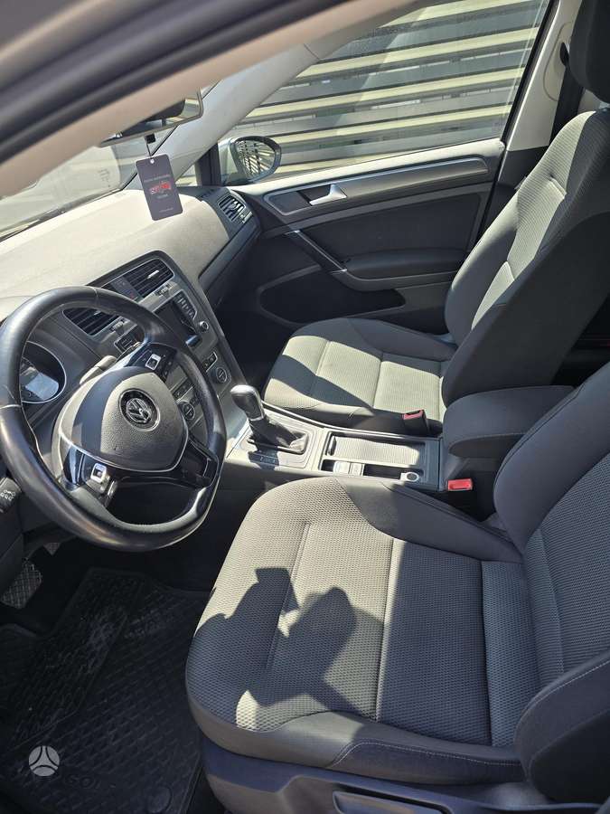 Volkswagen Golf, 1.6 l., hatchback