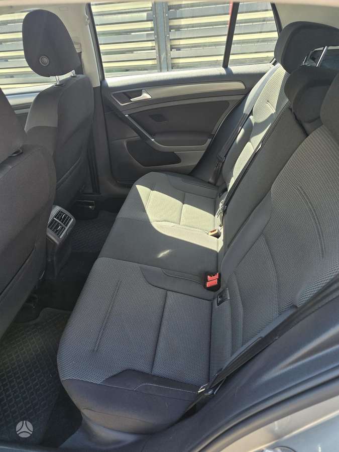 Volkswagen Golf, 1.6 l., Хэтчбек