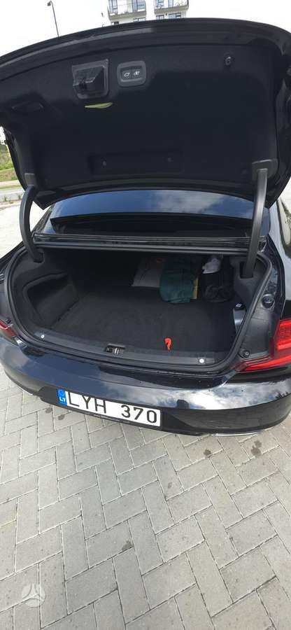 Volvo S90, 2.0 l., Седан