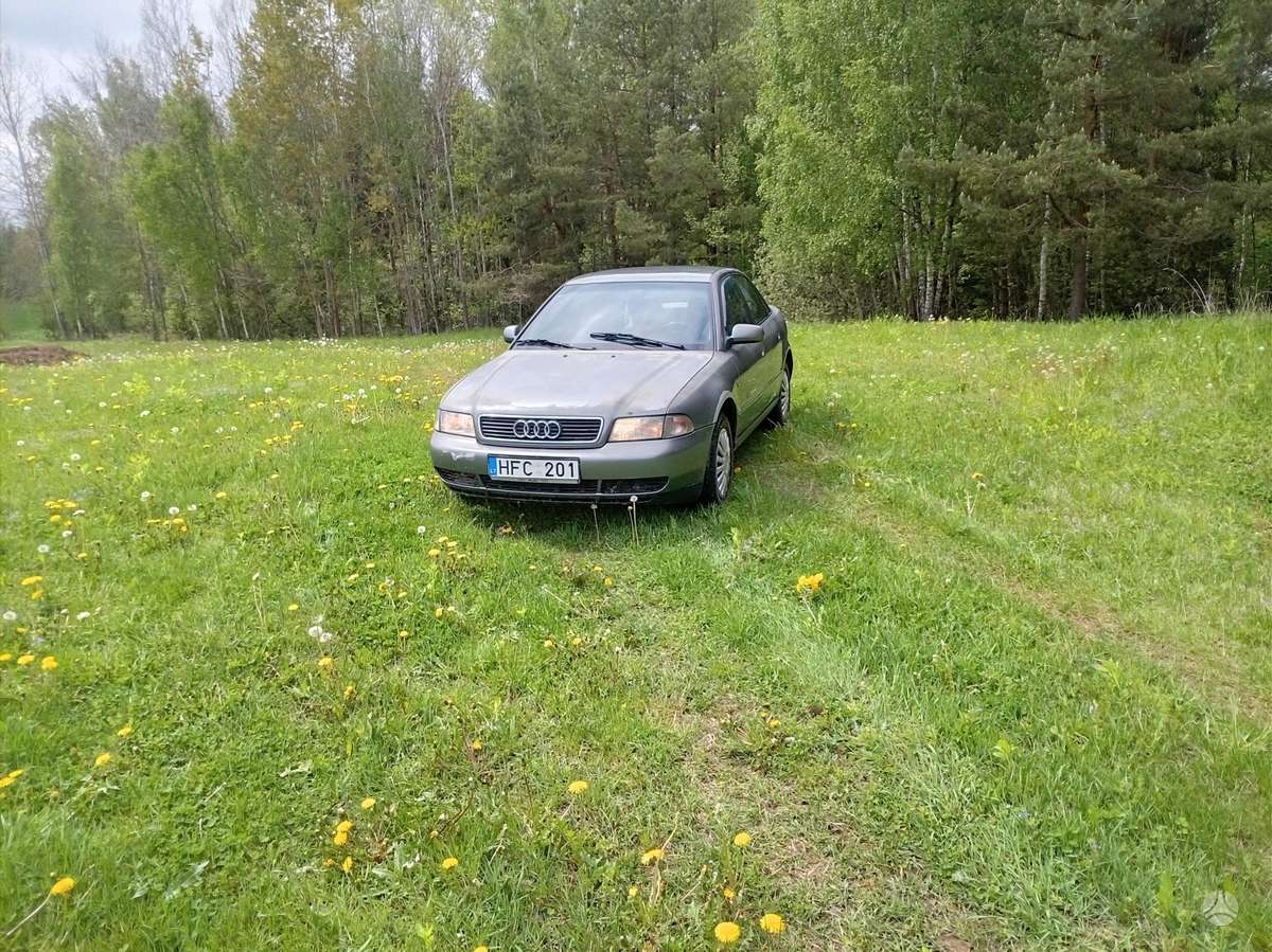 Audi A4, 1.9 l., Седан