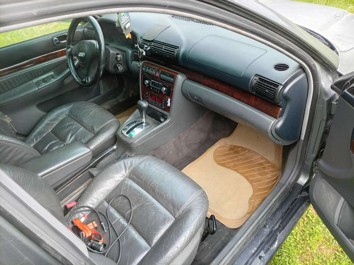 Audi A4, 1.9 l., Седан
