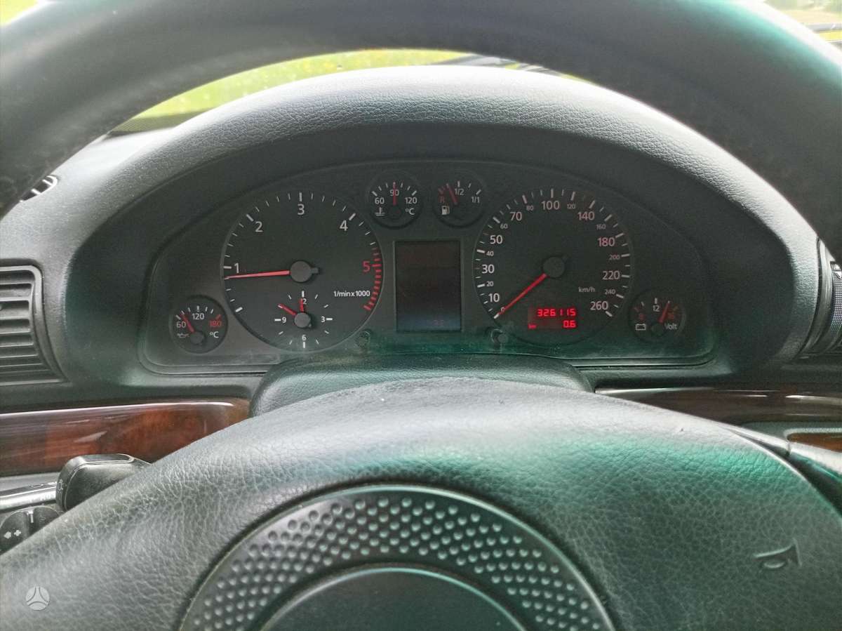 Audi A4, 1.9 l., Седан