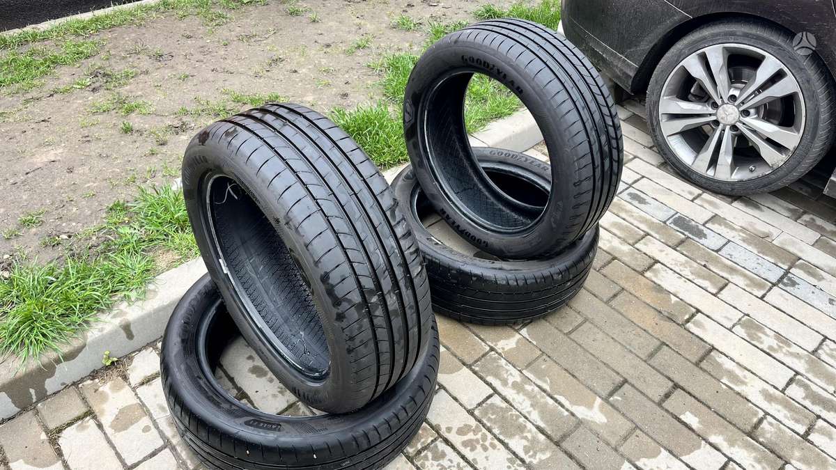 Goodyear, summer 215/50 R18