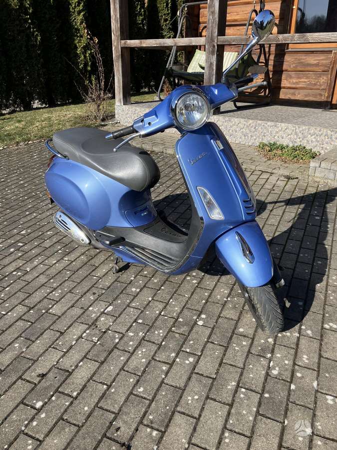 Piaggio Vespa 50cc, scooters / mopeds