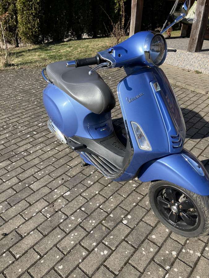Piaggio Vespa 50cc, scooters / mopeds