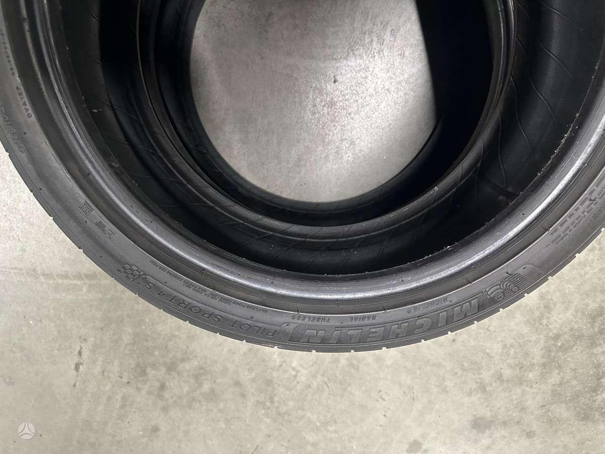 Michelin, vasarinės 235/40 R19