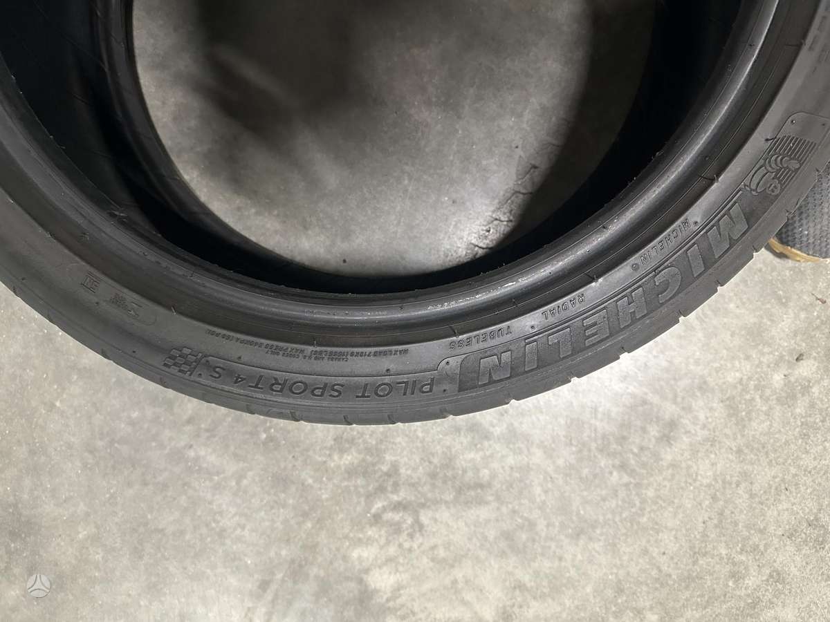 Michelin, vasarinės 235/40 R19