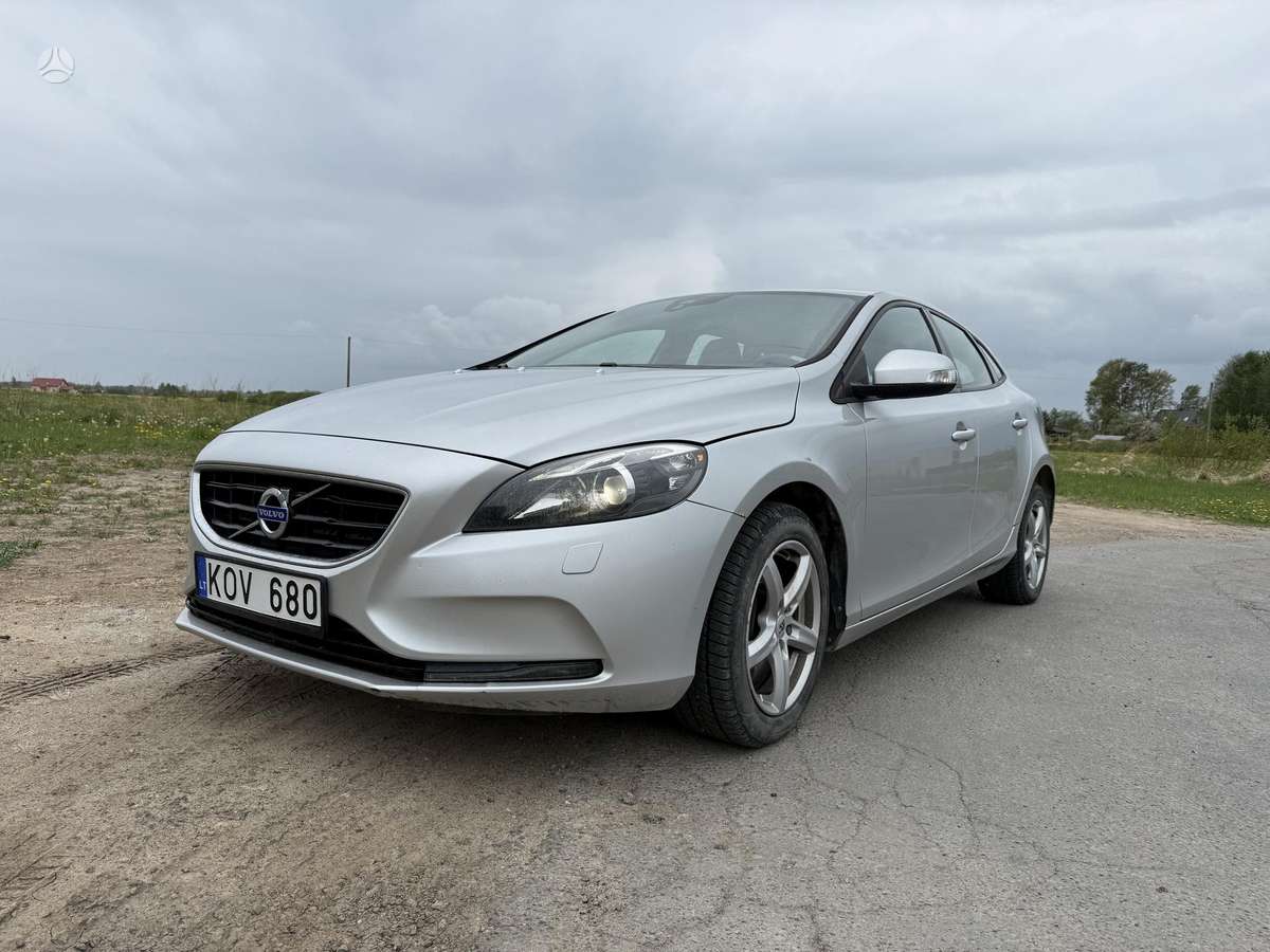 Volvo V40, 2.0 l., Хэтчбек