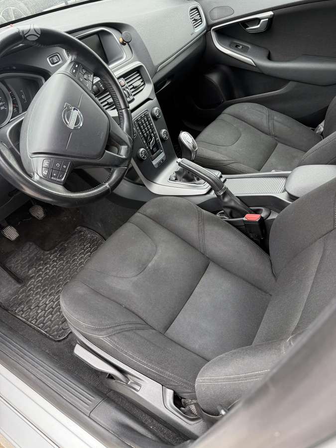 Volvo V40, 2.0 l., Хэтчбек