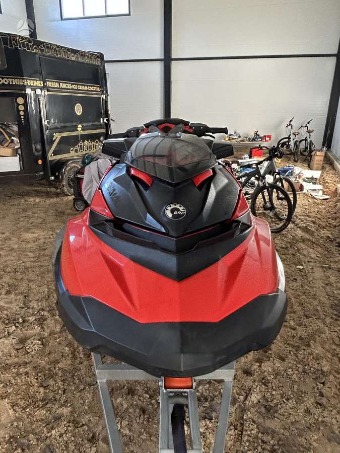 Sea-Doo RXP 300, водные мотоциклы