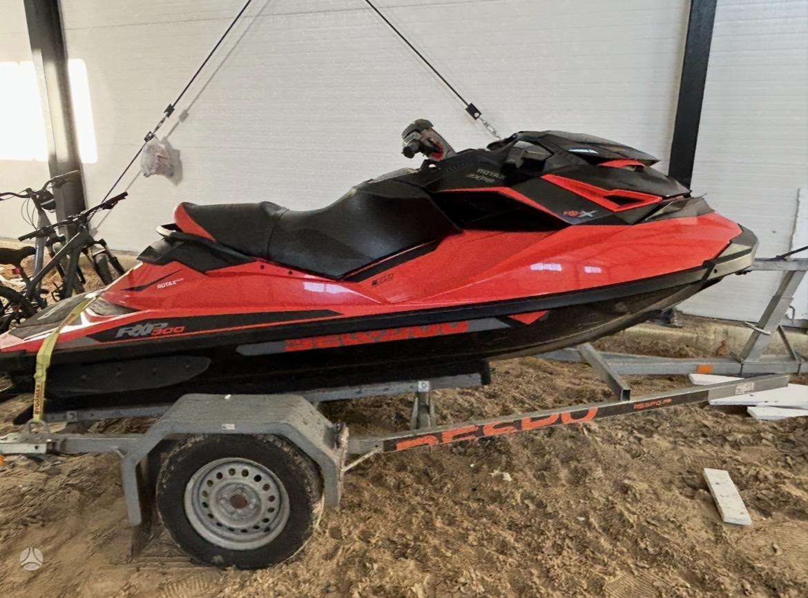 Sea-Doo RXP 300, водные мотоциклы