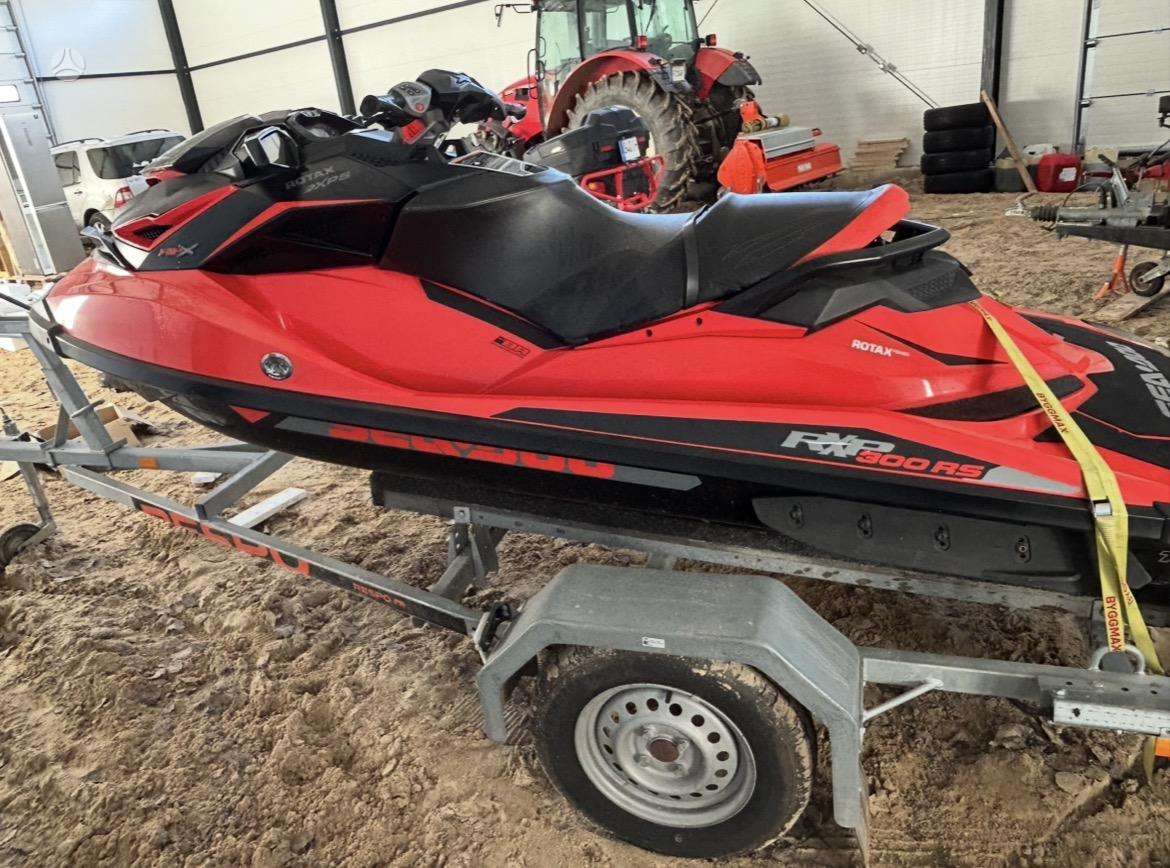 Sea-Doo RXP 300, водные мотоциклы