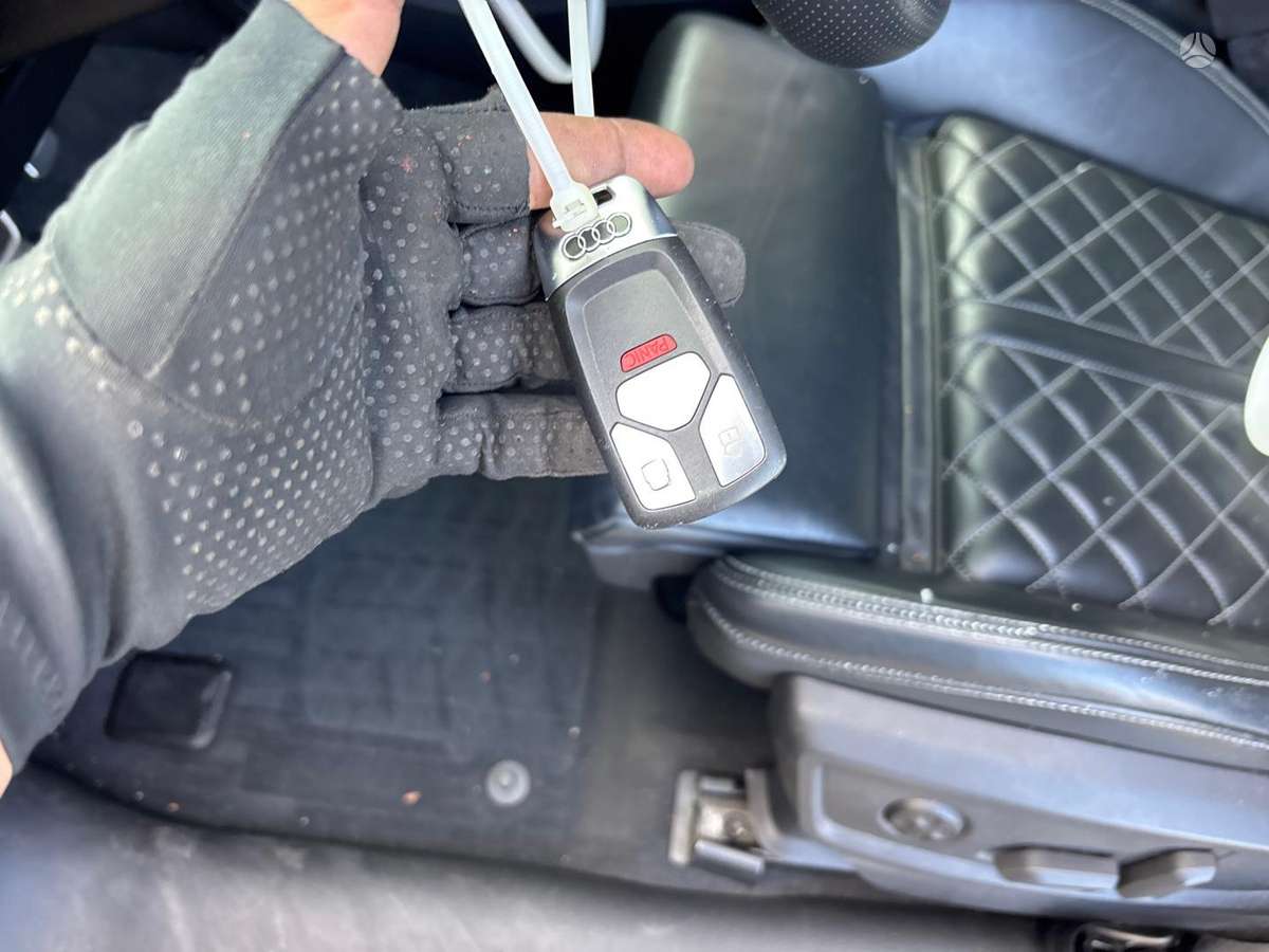Audi SQ5 dalimis. Rida 59000km