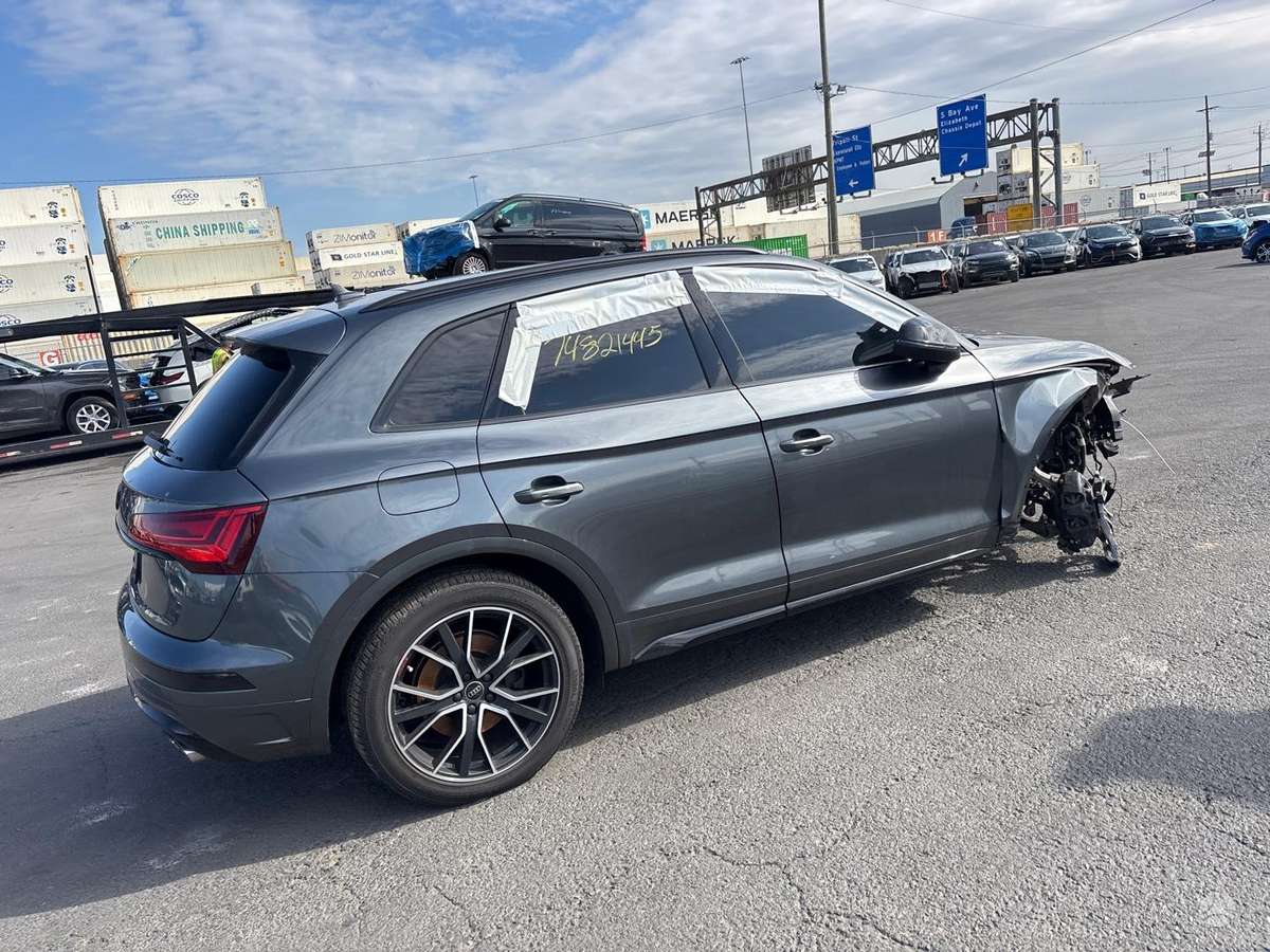 Audi SQ5 dalimis. Rida 59000km