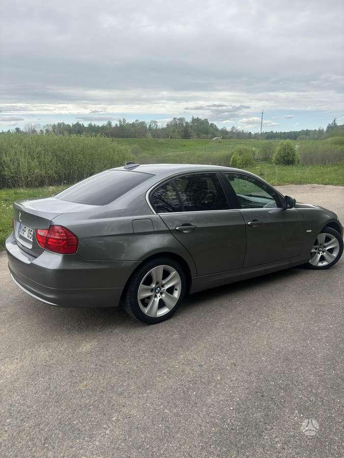 BMW 320, 2.0 l., Седан