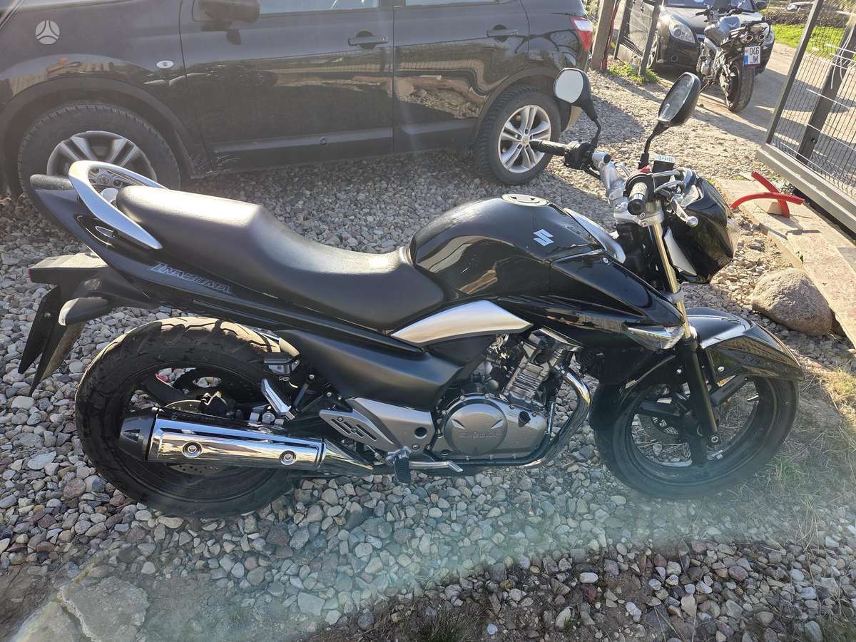 Suzuki Inazuma 250cc, street / classic