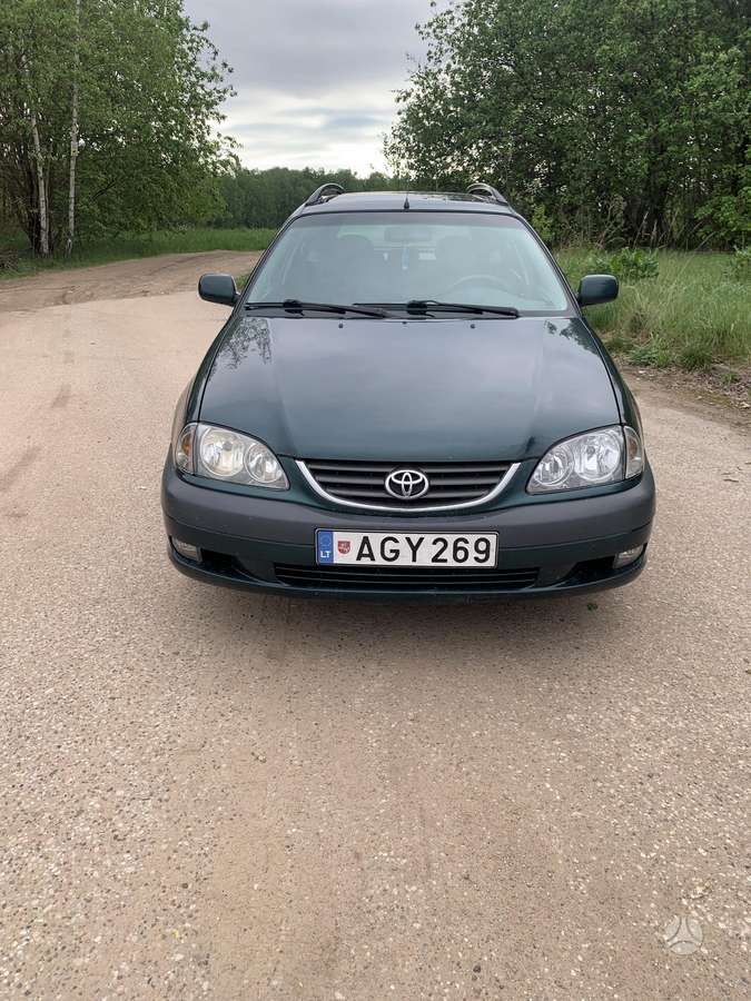 Toyota Avensis - 2