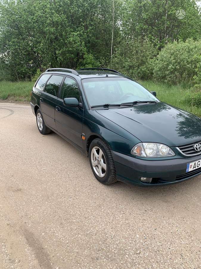 Toyota Avensis, 1.8 l., Универсал