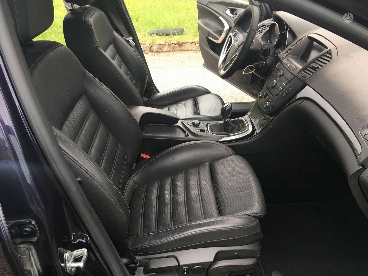 Opel Insignia, 2.0 l., hatchback