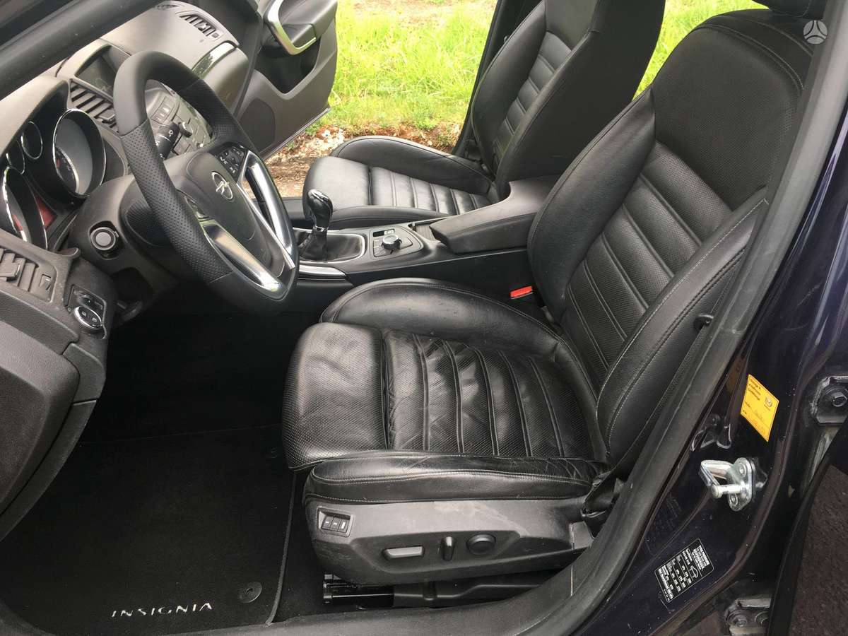 Opel Insignia, 2.0 l., hatchback