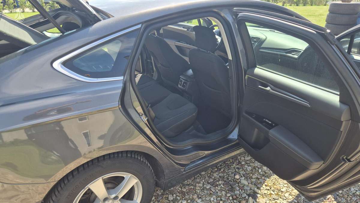 Ford Mondeo, 2.0 l., hatchback