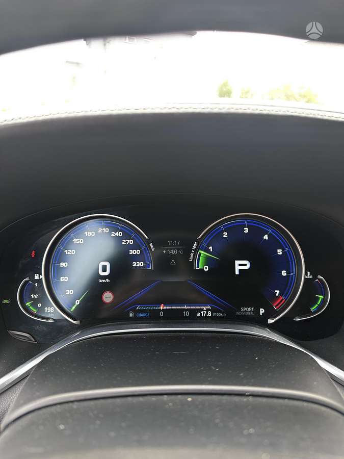 BMW 750, 4.4 l., Седан