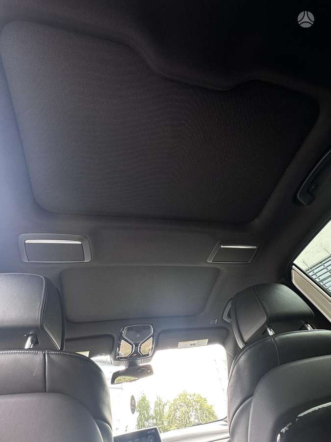 BMW 750, 4.4 l., Седан