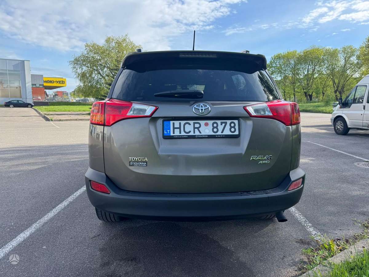 Toyota RAV4 - 5