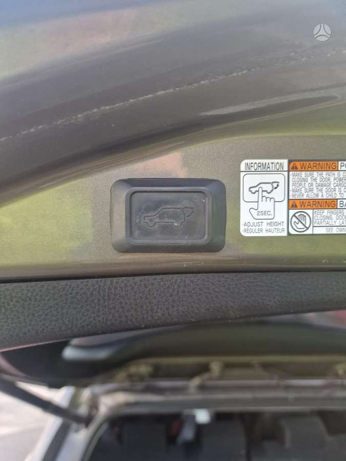 Toyota RAV4 - 7