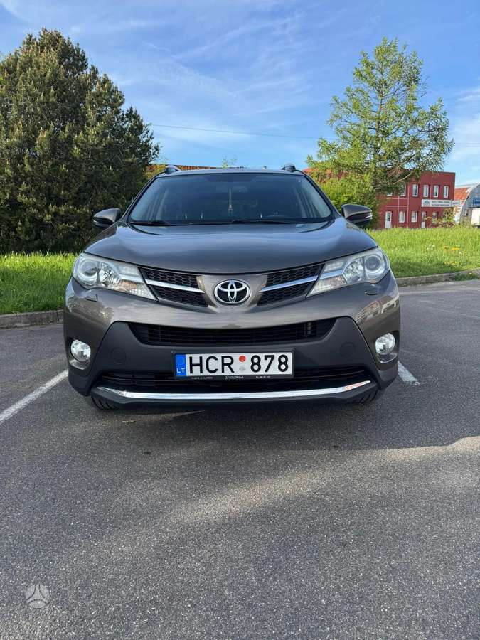 Toyota RAV4 - 1
