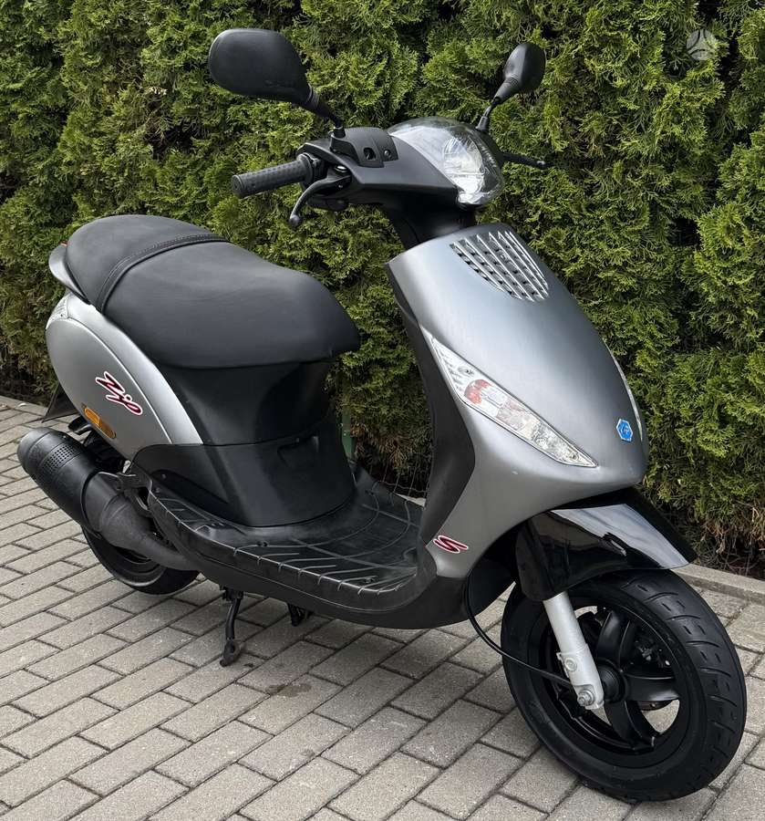 Piaggio Zip 49cc, scooters / mopeds