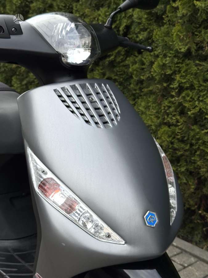 Piaggio Zip 49cc, scooters / mopeds