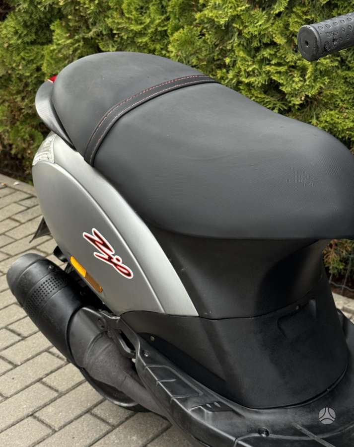 Piaggio Zip 49cc, scooters / mopeds