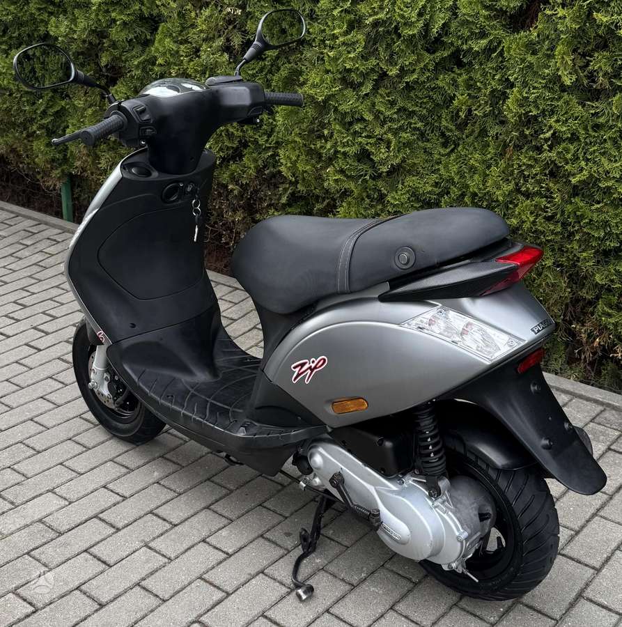 Piaggio Zip 49cc, scooters / mopeds